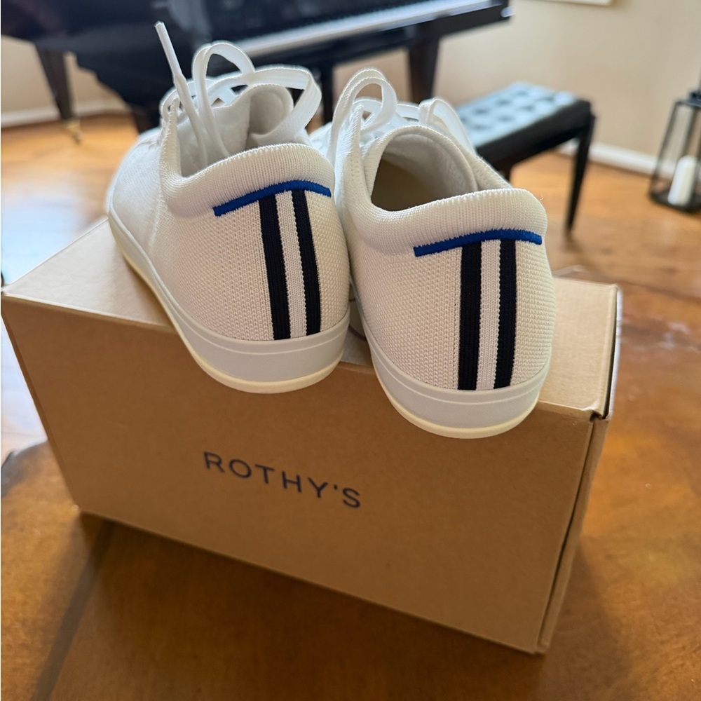 Women’s Rothy’s - Picture 3 of 4